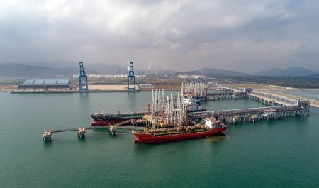 10 triệu thùng dầu thô và bước chuyển trong hoạt động thương mại quốc tế của PVNDB