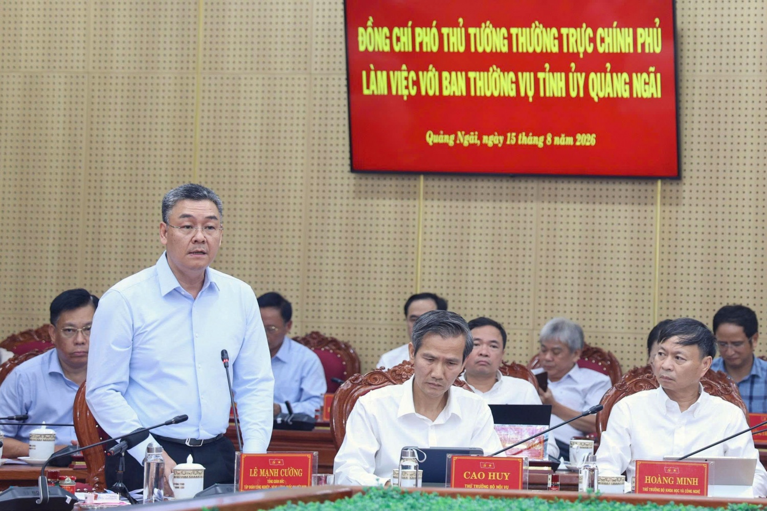 Phó Thủ tướng Thường trực Phạm Gia Túc: Tích cực chuẩn bị đầu tư Trung tâm lọc hóa dầu và năng lượng quốc gia tại KKT Dung Quất