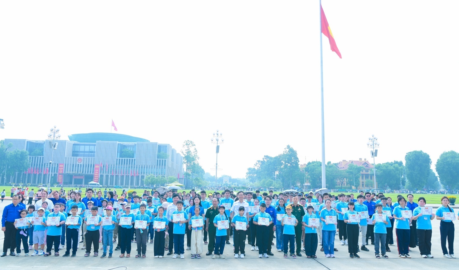 [VIDEO] PETROVIETNAM tổ chức Lễ báo công dâng Bác, tuyên dương học sinh đạt giải quốc gia, quốc tế năm học 2025 - 2026