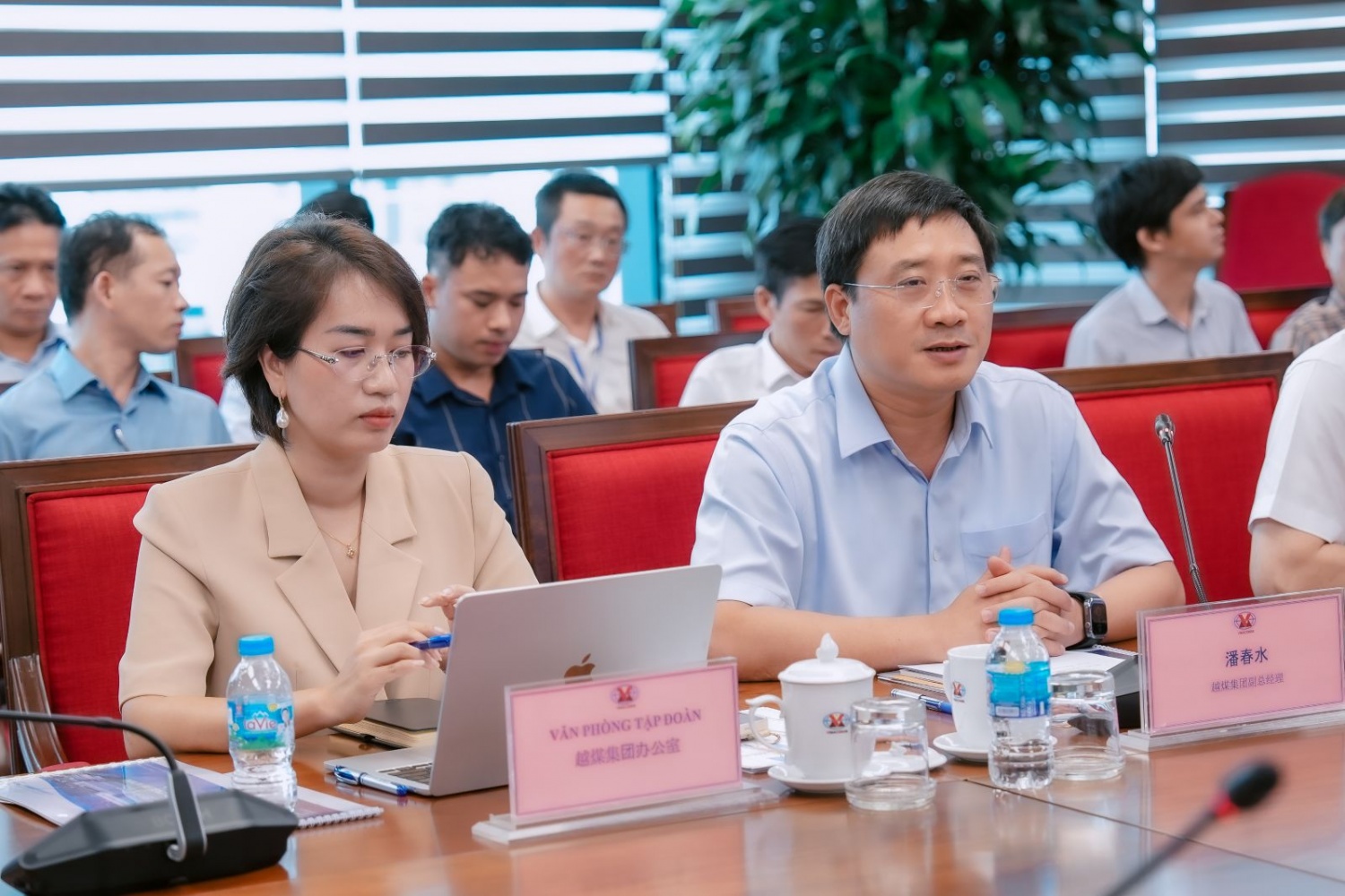 TKV tìm hiểu công nghệ tuyển than bằng tia X kết hợp AI