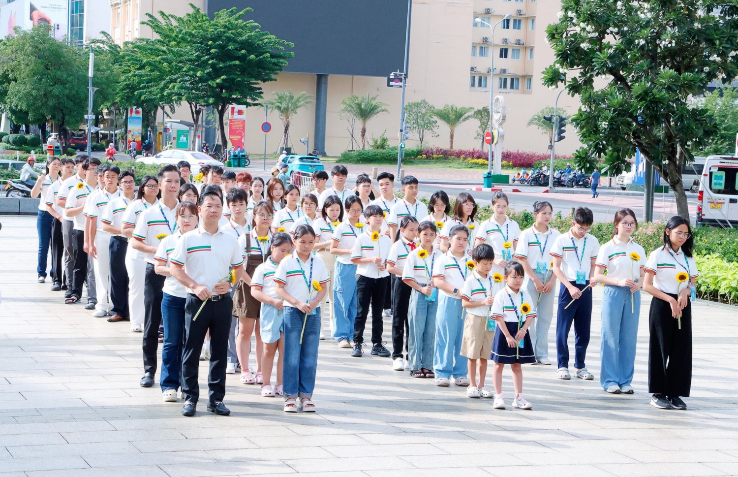 PVOIL tuyên dương các học sinh đạt thành tích cao, nâng bước thế hệ tương lai