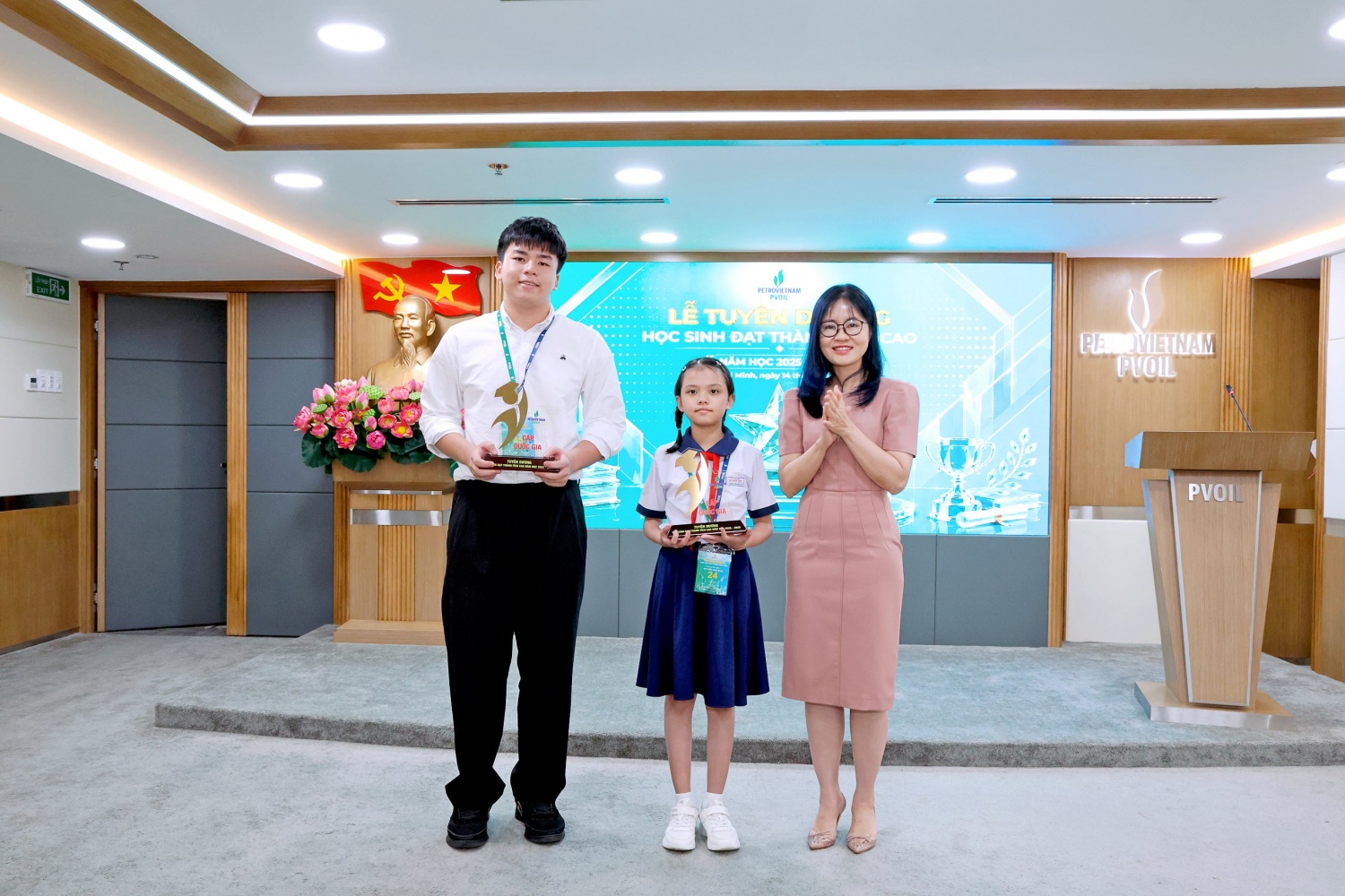 PVOIL tuyên dương các học sinh đạt thành tích cao, nâng bước thế hệ tương lai