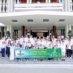 PVOIL tuyên dương các học sinh đạt thành tích cao, nâng bước thế hệ tương lai