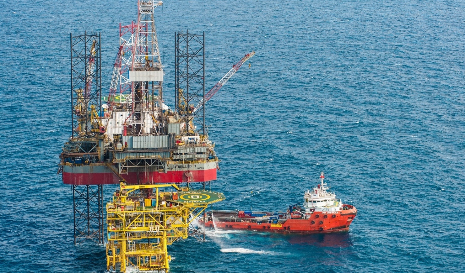 PVEP-HCM phối hợp cứu vớt ngư dân trôi dạt gần 5 ngày trên biển