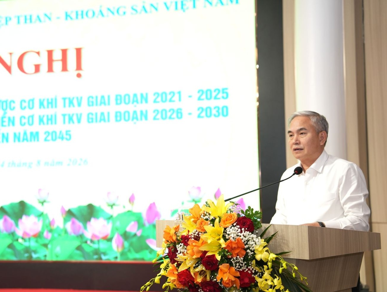 TKV đẩy mạnh phát triển cơ khí, đáp ứng cho sản xuất TKV đẩy mạnh phát triển cơ khí, đáp ứng cho sản xuất