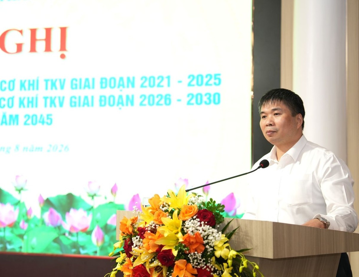 TKV đẩy mạnh phát triển cơ khí, đáp ứng cho sản xuất TKV đẩy mạnh phát triển cơ khí, đáp ứng cho sản xuất