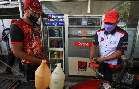Malaysia ứng phó khủng hoảng nhiên liệu toàn cầu ra sao?