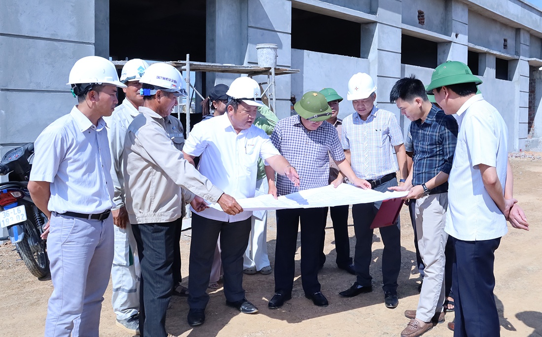 Tăng tốc đưa Dự án TBA 220kV Sầm Sơn và đường dây đấu nối về đích