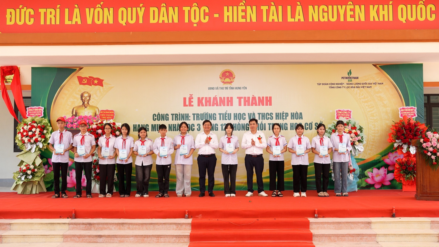 [Chùm ảnh] BSR tiếp sức những ước mơ tại Trường Tiểu học và THCS Hiệp Hòa