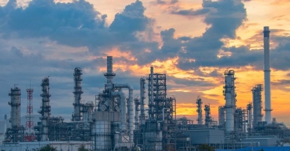 Căng thẳng Mỹ - Iran đẩy giá dầu tăng cao, biên lợi nhuận diesel chạm mức kỷ lục