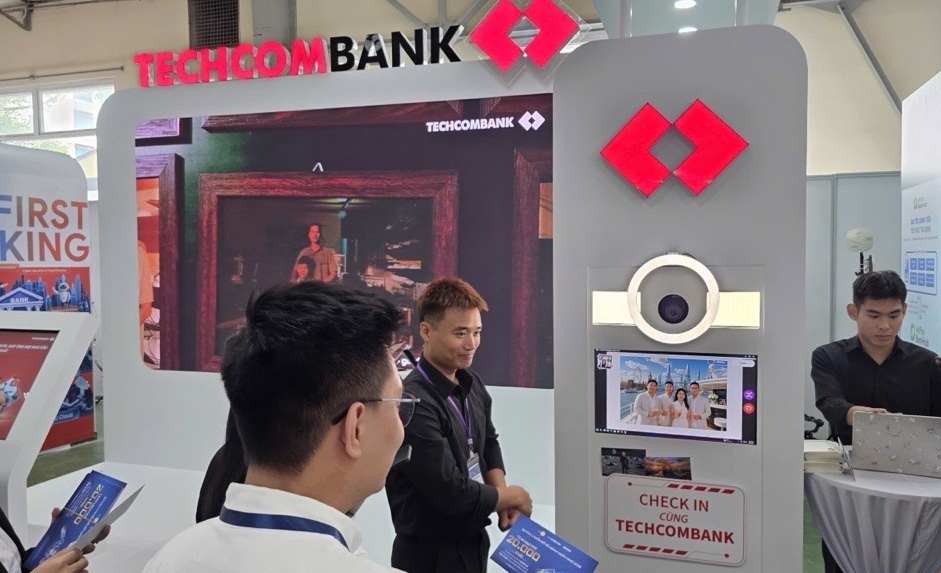 Techcombank kiến tạo vị thế dẫn dắt thông qua dữ liệu và ứng dụng AI Techcombank kiến tạo vị thế dẫn dắt thông qua dữ liệu và ứng dụng AI