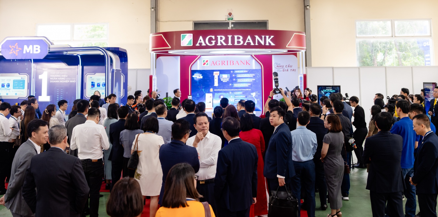 Agribank tăng tốc chuyển đổi số