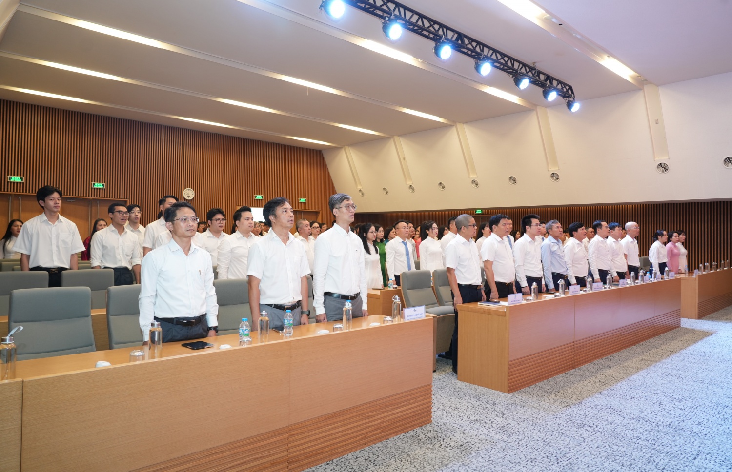 PVEP kết nạp đảng viên mới tại “địa chỉ đỏ”, tiếp lửa truyền thống cách mạng PVEP kết nạp đảng viên mới tại “địa chỉ đỏ”, tiếp lửa truyền thống cách mạng