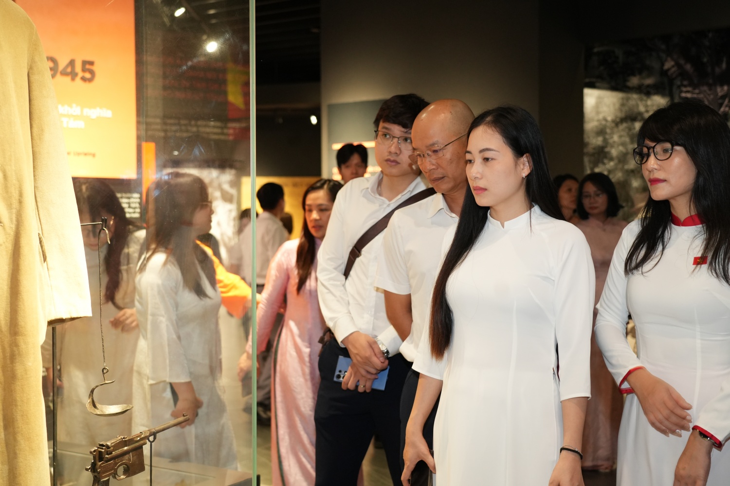 PVEP kết nạp đảng viên mới tại “địa chỉ đỏ”, tiếp lửa truyền thống cách mạng PVEP kết nạp đảng viên mới tại “địa chỉ đỏ”, tiếp lửa truyền thống cách mạng