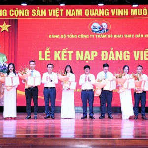 PVEP kết nạp đảng viên mới tại “địa chỉ đỏ”, tiếp lửa truyền thống cách mạng