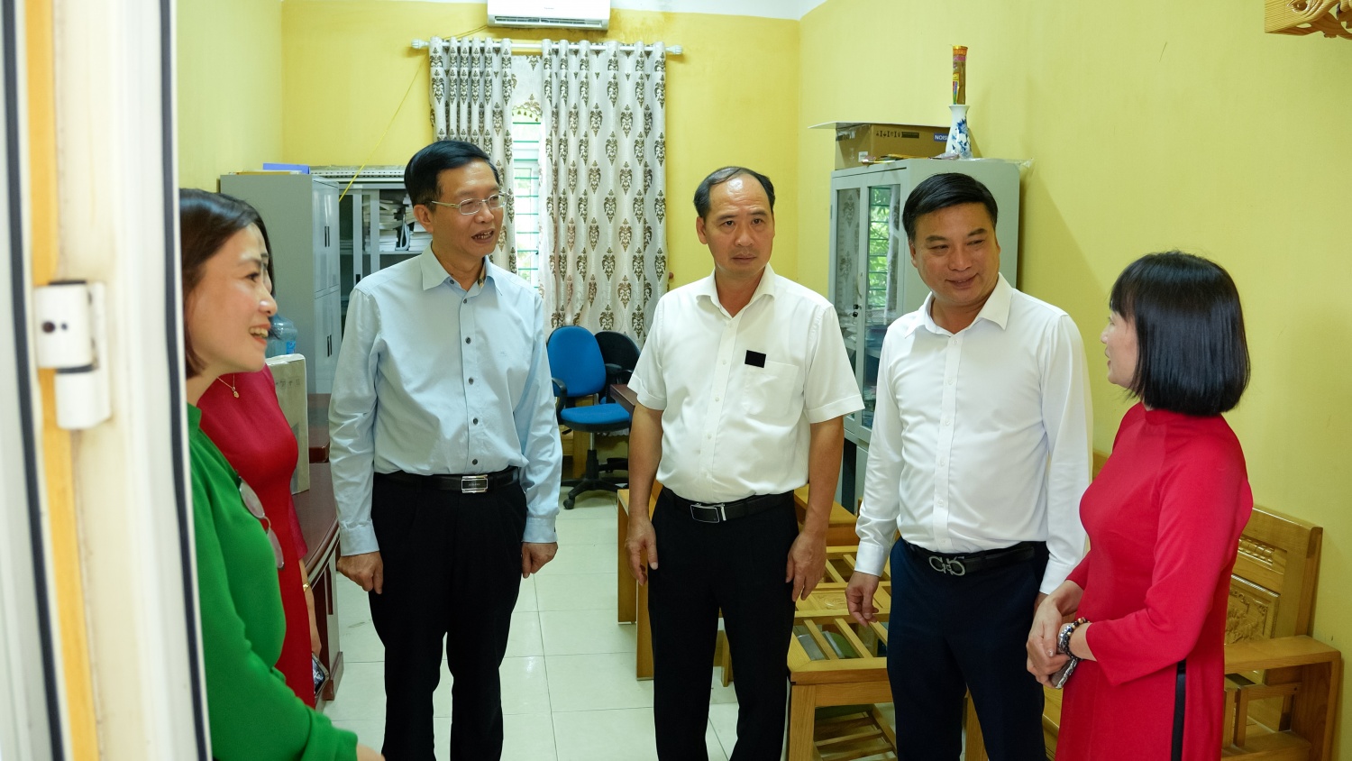 [Chùm ảnh] PETROVIETNAM và PV GAS tiếp thêm động lực cho học sinh Hưng Yên trước thềm năm học mới