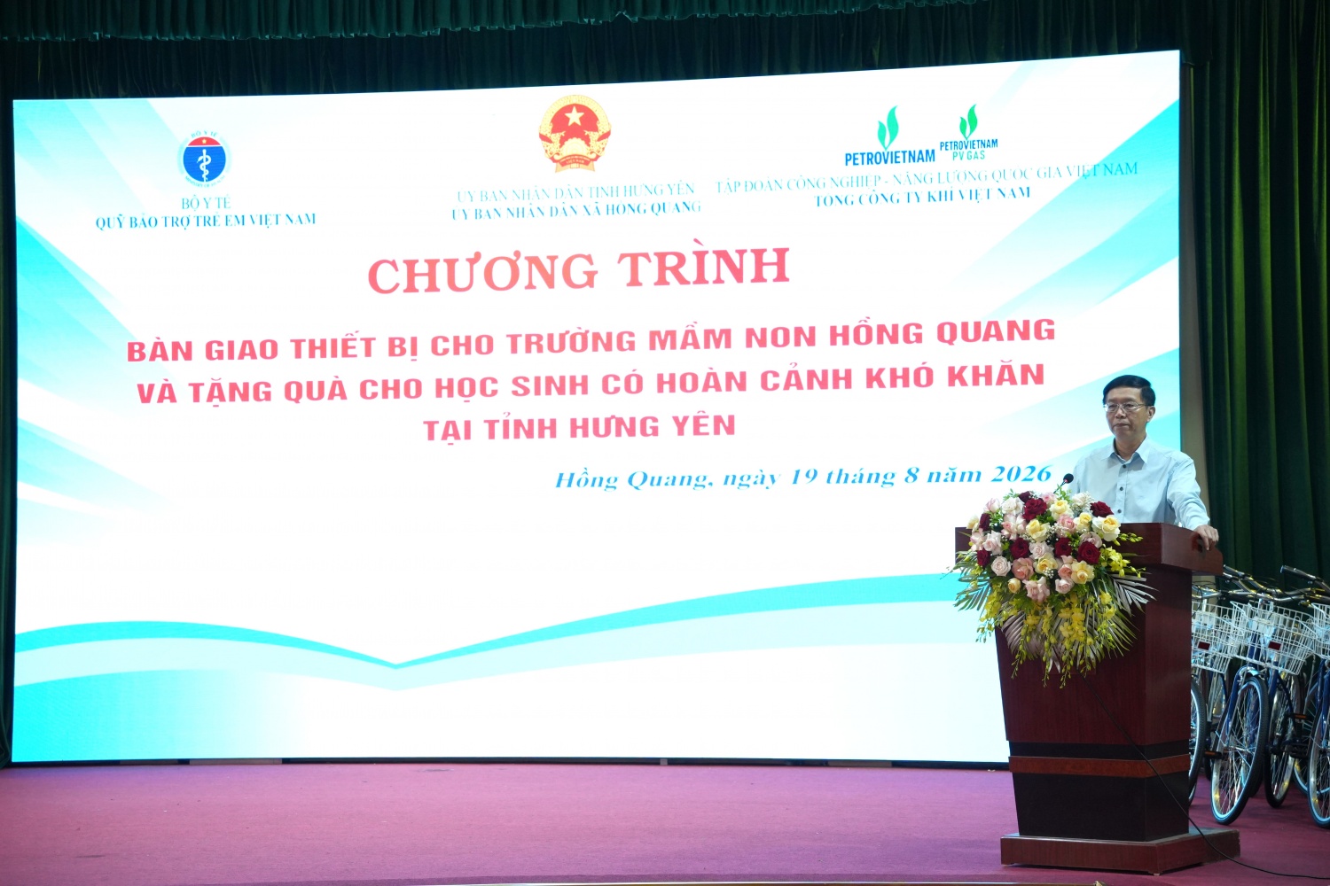 [Chùm ảnh] PETROVIETNAM và PV GAS tiếp thêm động lực cho học sinh Hưng Yên trước thềm năm học mới