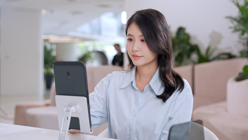 Không giấy tờ, thêm giá trị xanh tại mỗi quầy giao dịch VPBank