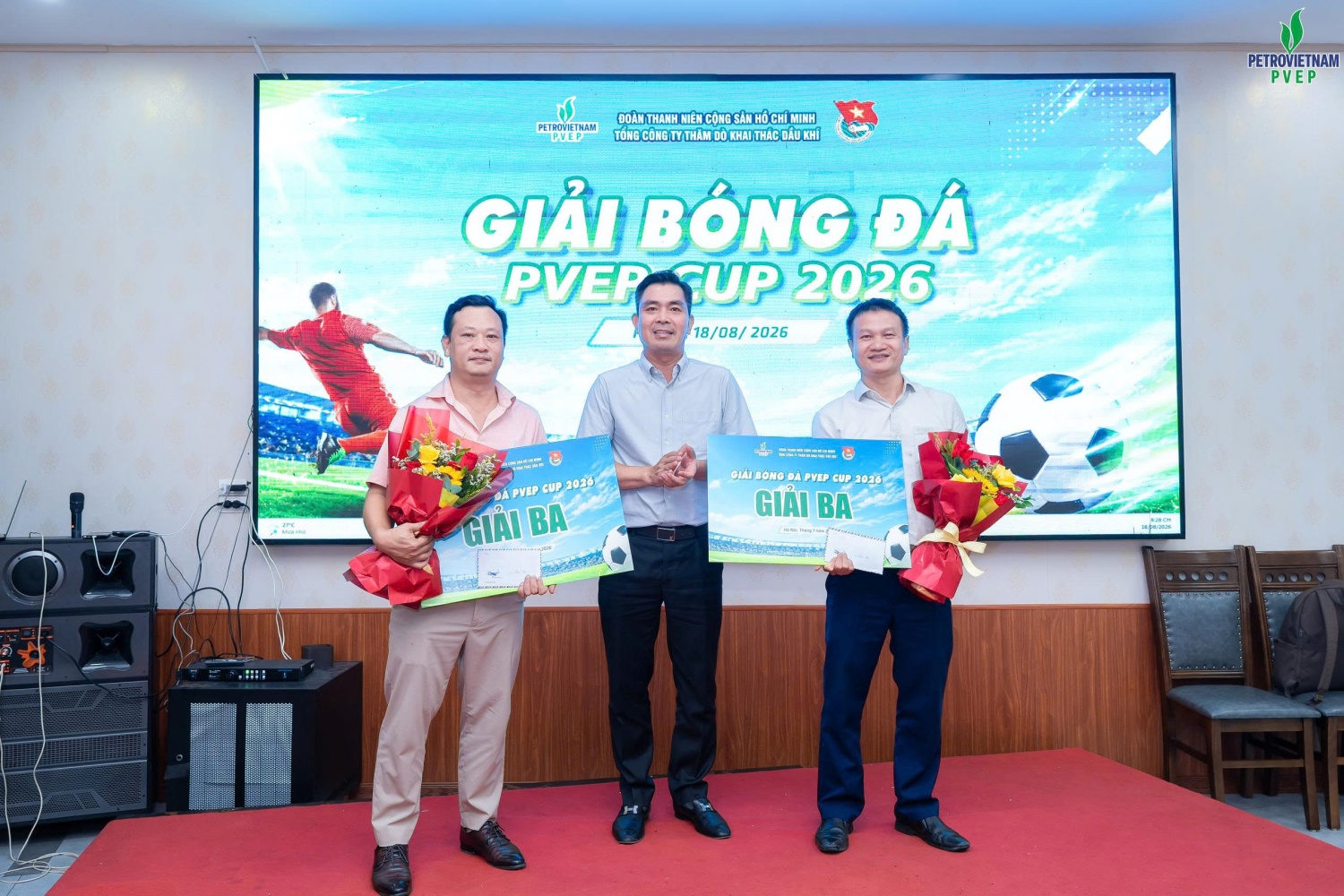 Các đội dành giải 3 của Giải