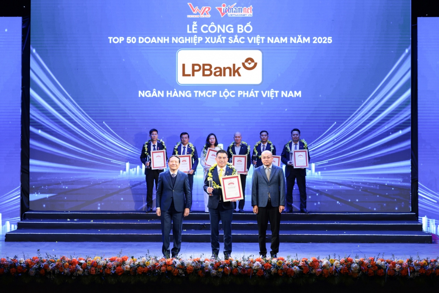 LPBank lọt Top 6 ngân hàng tư nhân nộp ngân sách lớn nhất Việt Nam