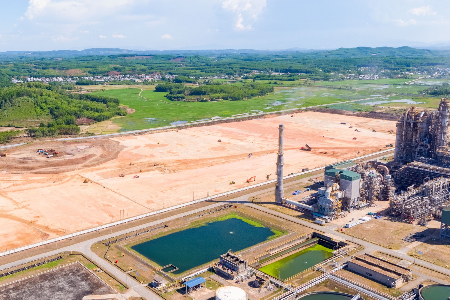 BSR đang tập trung nguồn lực thực hiện dự án NCMR NMLD Dung Quất. BSR đang tập trung nguồn lực thực hiện dự án NCMR NMLD Dung Quất.