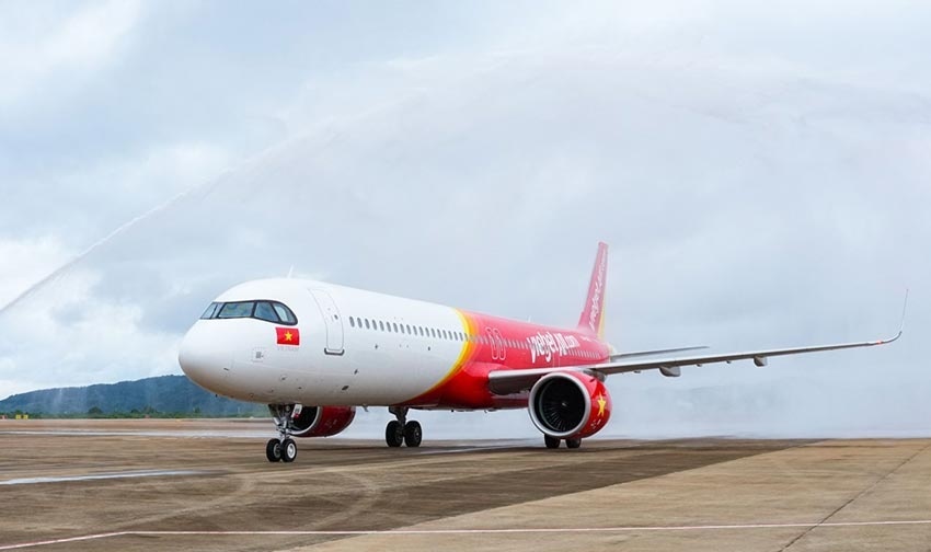 Lâm Đồng tặng Bằng khen cho Vietjet với đóng góp xuất sắc trong việc khôi phục hoạt động của sân bay Liên Khương