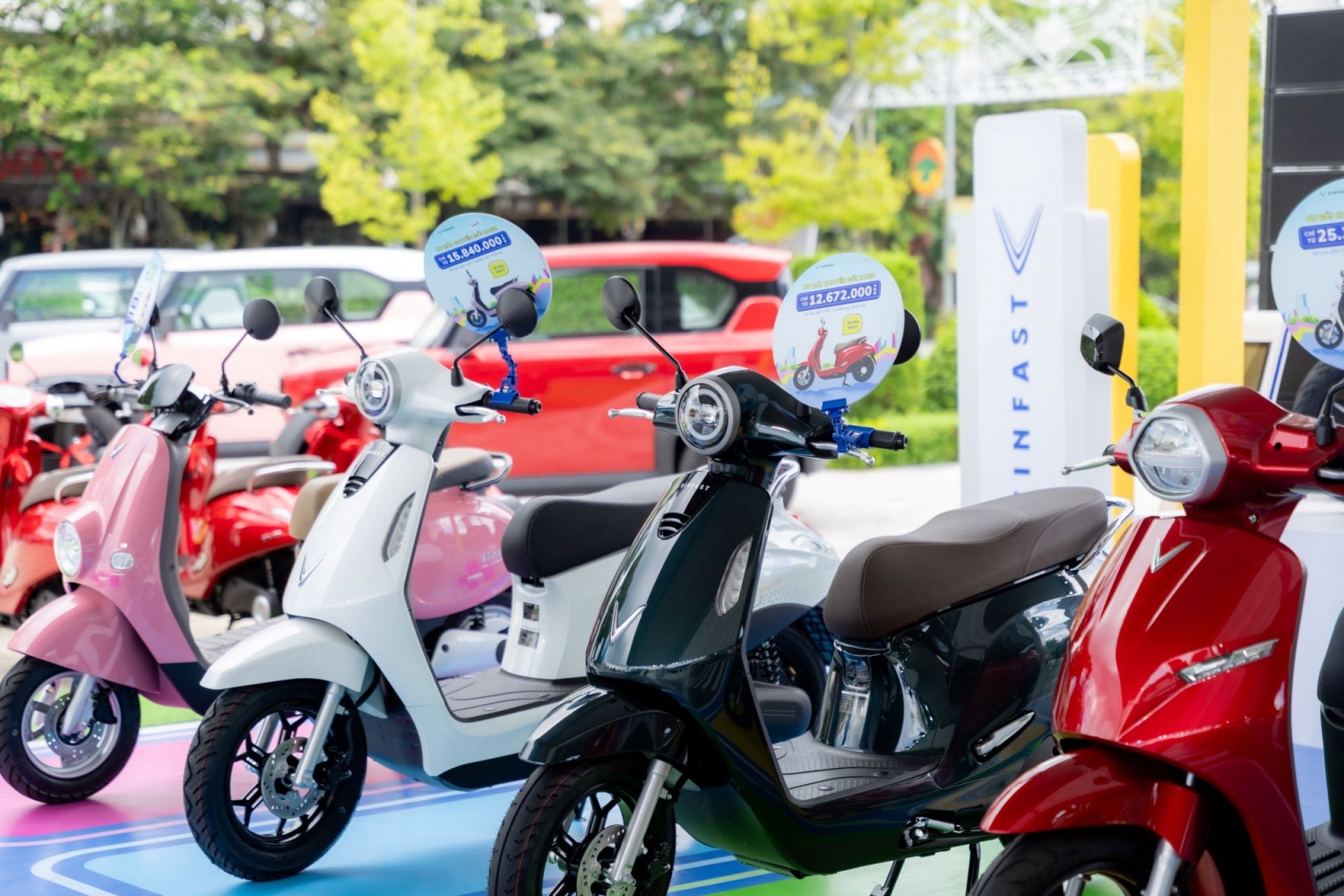 Thị trường xe điện tuần qua: Việt Nam sắp ra mắt mẫu ô tô điện giá 150 triệu đồng Thị trường xe điện tuần qua: Việt Nam sắp ra mắt mẫu ô tô điện giá 150 triệu đồng