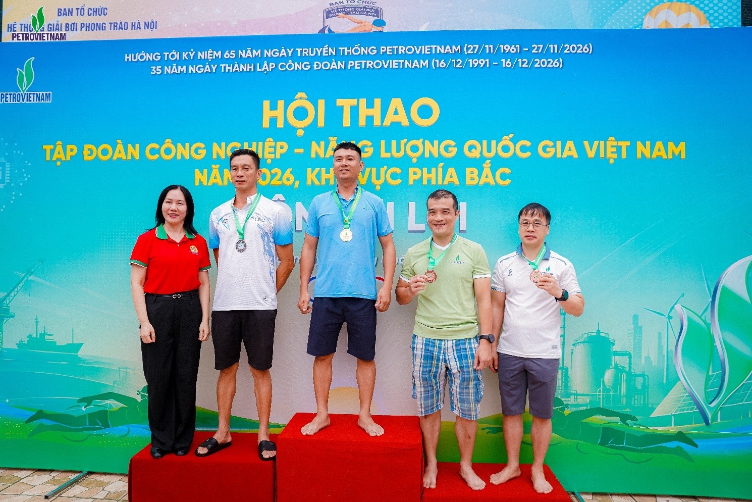 Vượt mưa lạnh, các kình ngư Bộ máy QL&ĐH PETROVIETNAM đóng góp một nửa số huy chương của đoàn Vượt mưa lạnh, các
