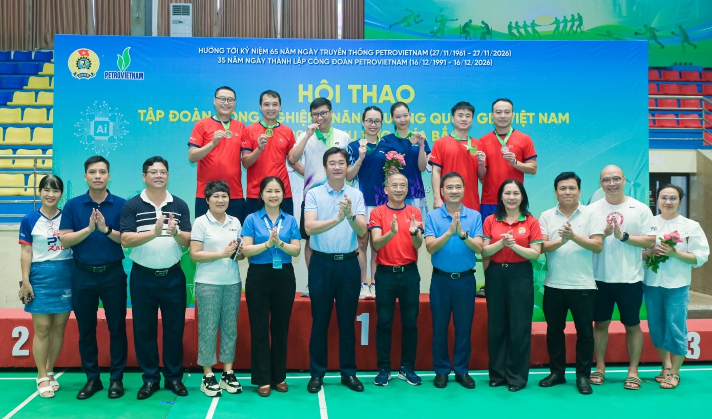 Đoàn thể thao PVI thi đấu ấn tượng tại Hội thao PETROVIETNAM 2026