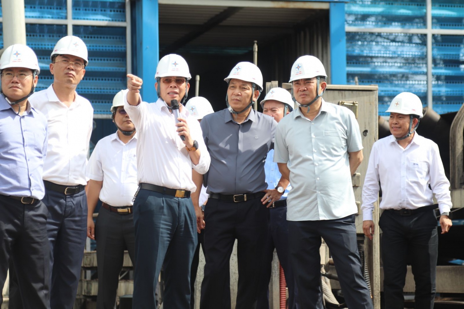 TKV cung ứng than