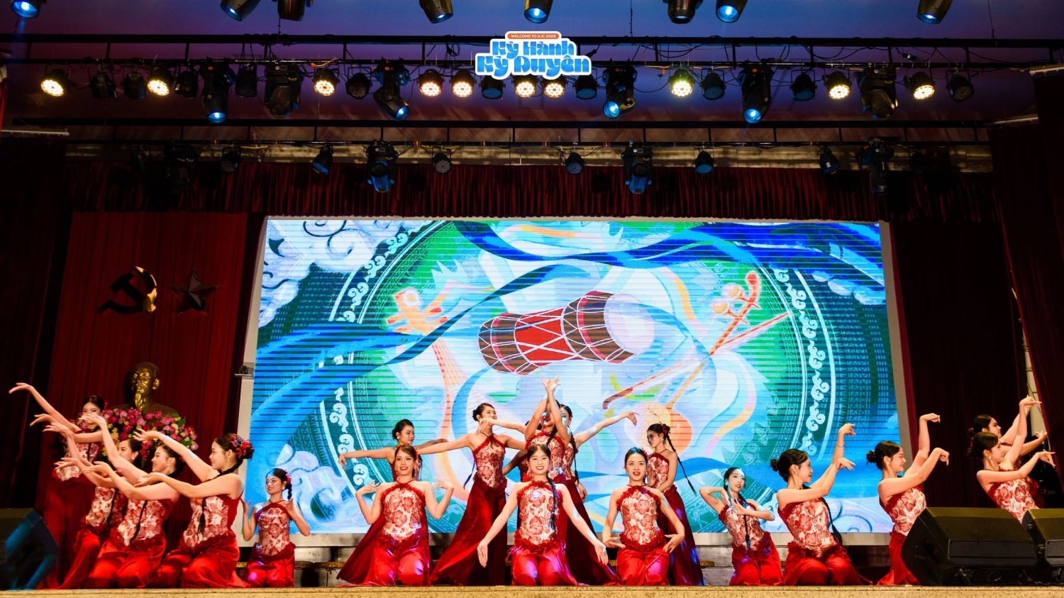 Welcome to AJC 2026 cùng K46 bước vào chặng đường mới tại thành phố “Festivia”