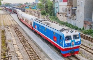 Tin tức nổi bật ngày 26/8: Đường sắt Việt Nam giảm giá vé đến 40%