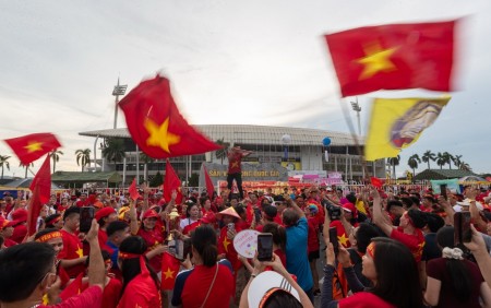 [VIDEO] Sân Mỹ Đình ngập tràn sắc đỏ trước trận chung kết lượt về ASEAN Cup 2026