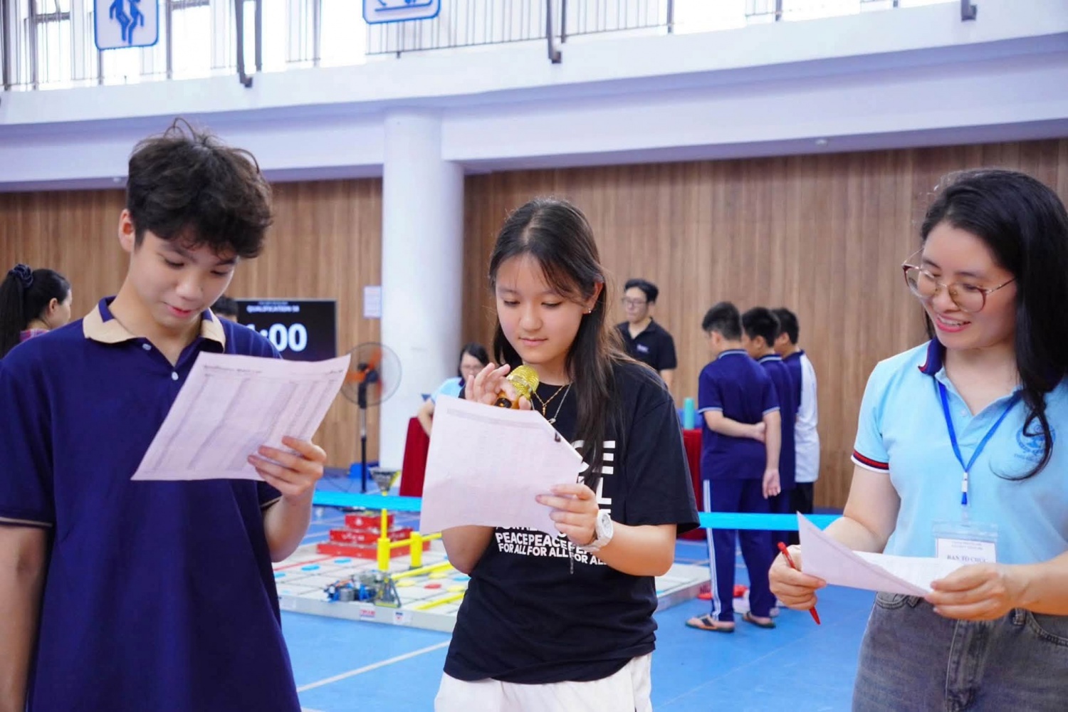 Trường THCS Cầu Giấy lan tỏa niềm đam mê STEM qua sân chơi VEX IQ