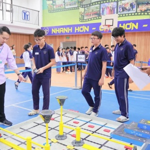 Trường THCS Cầu Giấy lan tỏa niềm đam mê STEM qua sân chơi VEX IQ