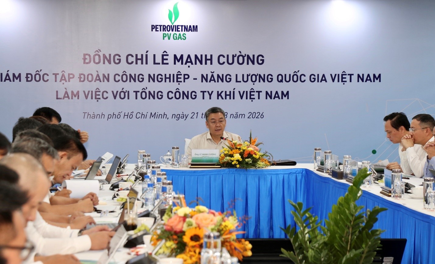 Tổng Giám đốc PETROVIETNAM Lê Mạnh Cường chủ trì buổi làm việc