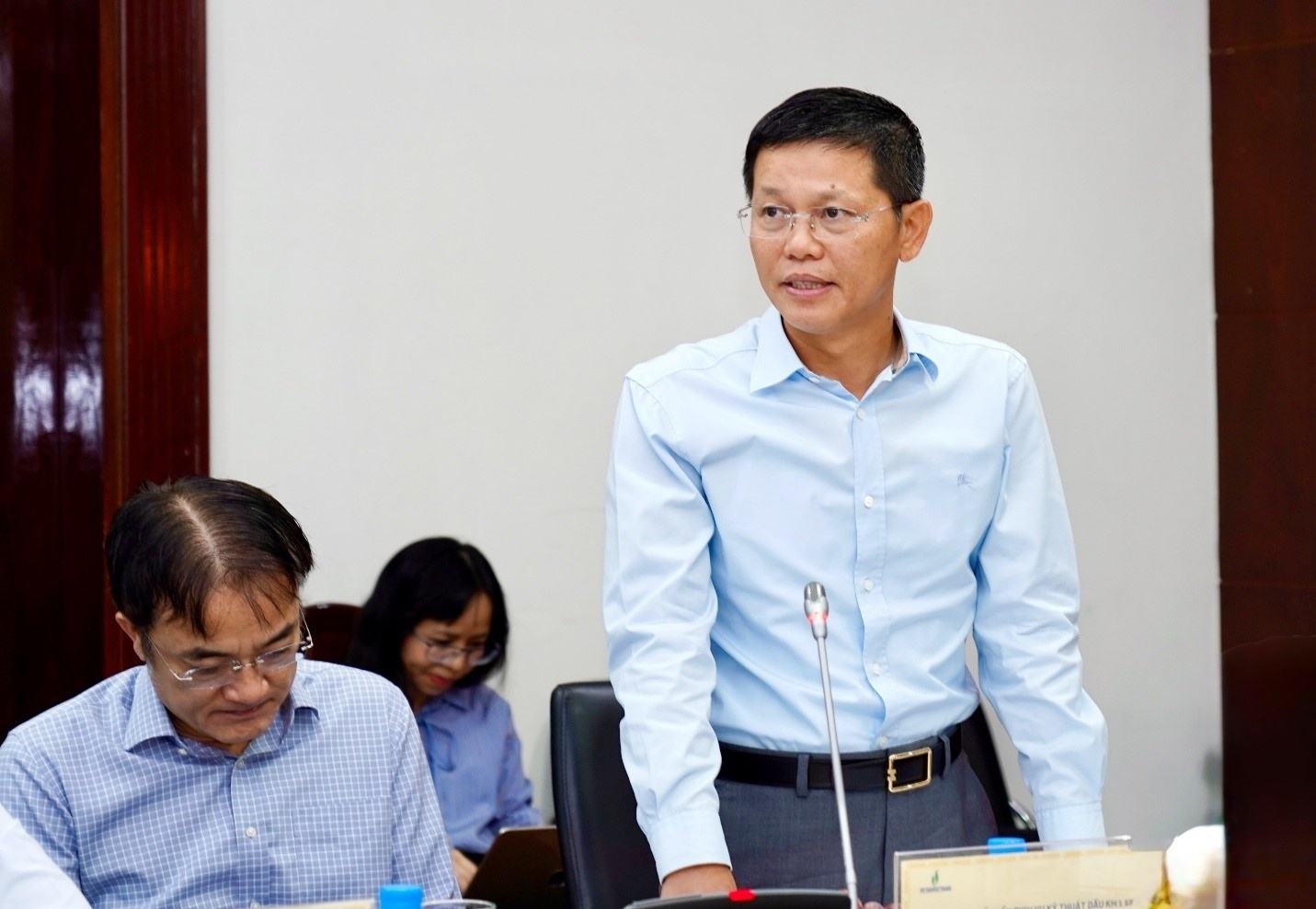 Tổng Giám đốc PTSC Trần Hồ Bắc báo cáo tại buổi làm việc Tổng Giám đốc PTSC Trần Hồ Bắc báo cáo tại buổi làm việc