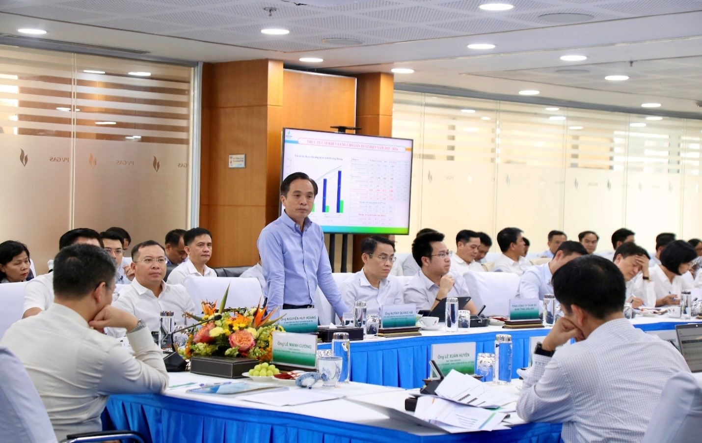 Ông Huỳnh Quang Hải, Phó Tổng Giám đốc phụ trách Ban điều hành PV GAS báo cáo