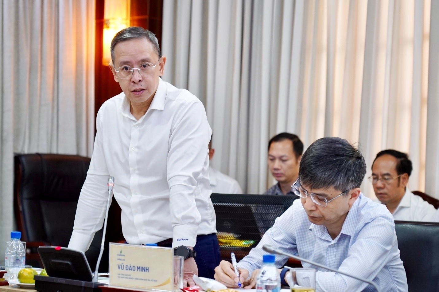 Thành viên HĐTV PETROVIETNAM Trần Bình Minh phát biểu tại buổi làm việc Thành viên HĐTV PETROVIETNAM Trần Bình Minh phát biểu tại buổi làm việc