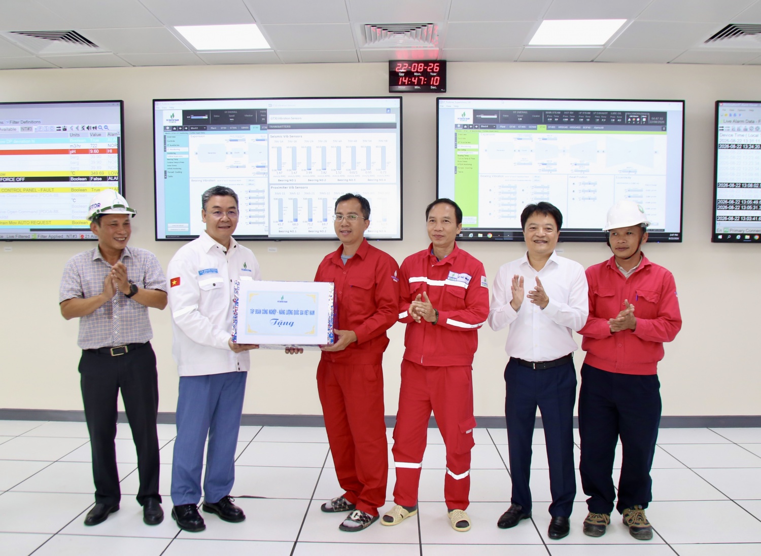 Tổng Giám đốc PETROVIETNAM Lê Mạnh Cường kiểm tra hoạt động tại NM Đạm Phú Mỹ, NMĐ Nhơn Trạch 3&4 Tổng Giám đốc PETROVIETNAM Lê Mạnh Cường kiểm tra hoạt động tại NM Đạm Phú Mỹ, NMĐ Nhơn Trạch 3&4