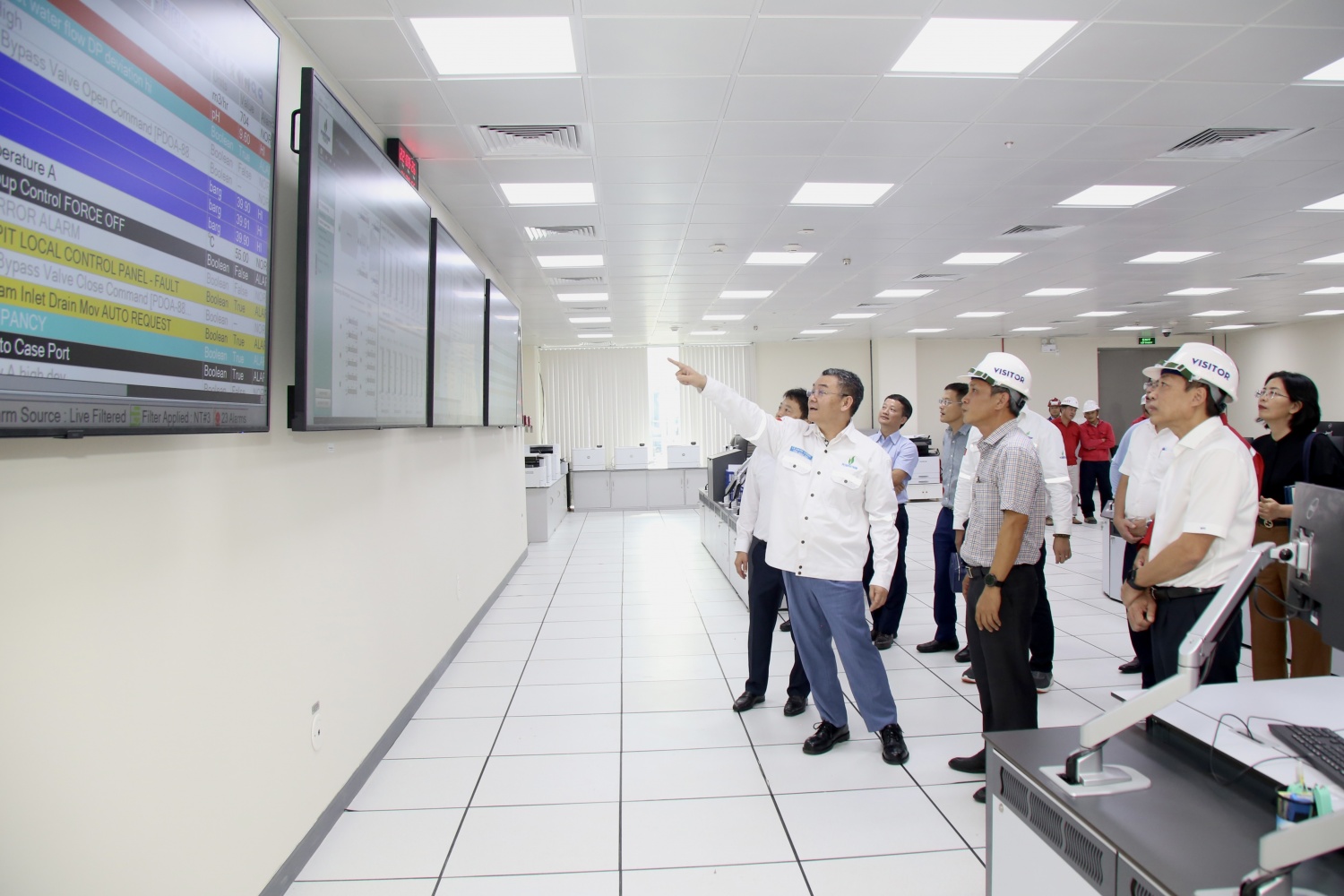 Tổng Giám đốc PETROVIETNAM Lê Mạnh Cường kiểm tra hoạt động tại NM Đạm Phú Mỹ, NMĐ Nhơn Trạch 3&4 Tổng Giám đốc PETROVIETNAM Lê Mạnh Cường kiểm tra hoạt động tại NM Đạm Phú Mỹ, NMĐ Nhơn Trạch 3&4