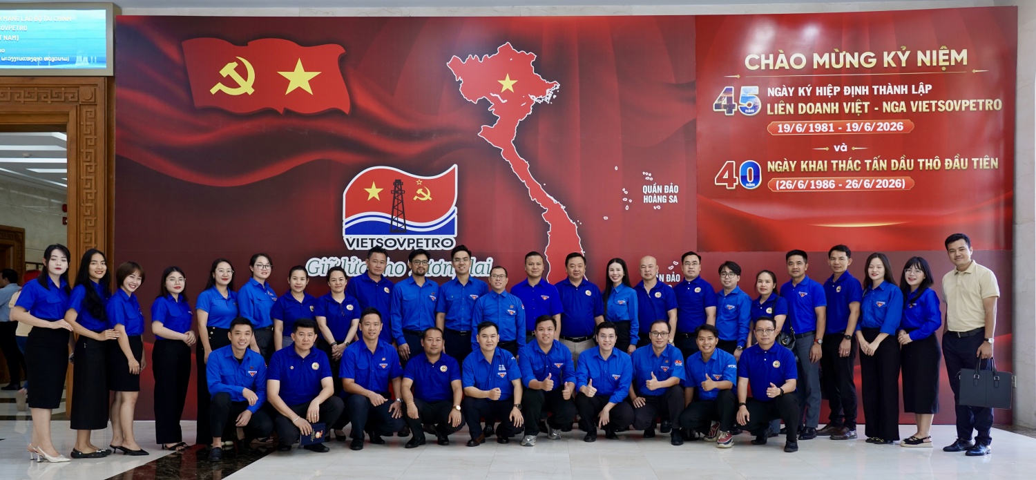 Tuổi trẻ Việt Nam - Lào tăng cường gắn kết, chia sẻ kinh nghiệm qua tìm hiểu thực tế tại PETROVIETNAM Tuổi trẻ Việt Nam - Lào tăng cường gắn kết, chia sẻ kinh nghiệm qua tìm hiểu thực tế tại PETROVIETNAM