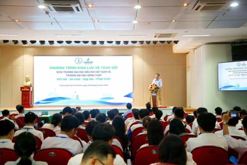 PVU đón tiếp đoàn cán bộ, giảng viên, sinh viên Trường Đại học Đồng Tháp đến tham và giao lưu học tập