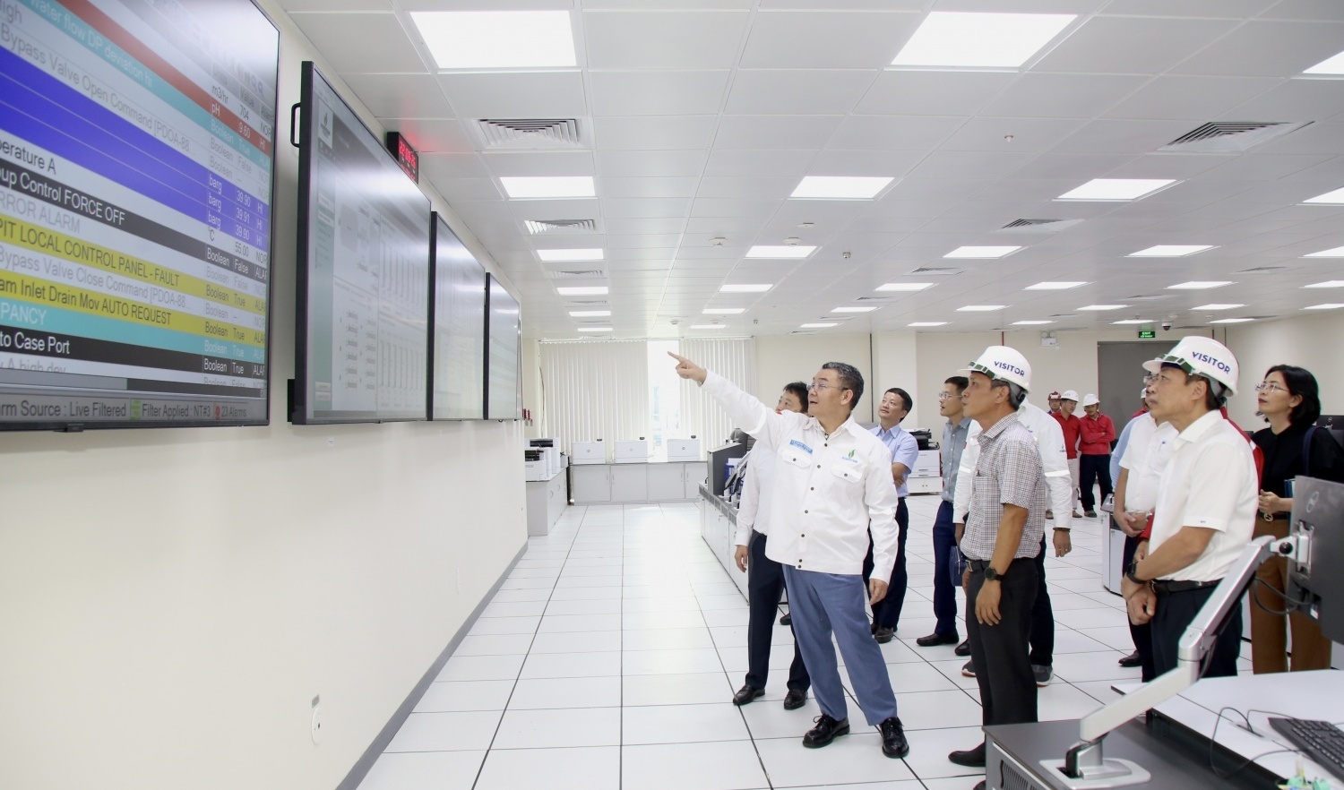 [VIDEO] Tổng Giám đốc PETROVIETNAM Lê Mạnh Cường kiểm tra hoạt động tại Nhà máy Đạm Phú Mỹ và cụm điện Nhơn Trạch