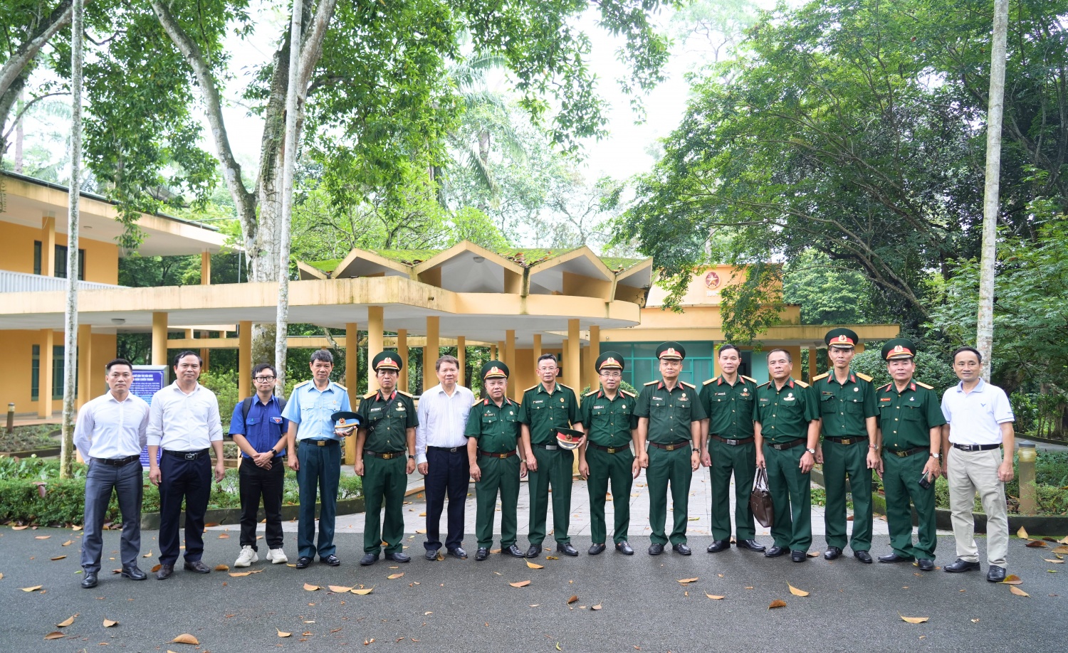 Các đại biểu tham dụ chương trình