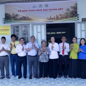 Phân bón Cà Mau trao tặng 55 mái ấm tại Cần Thơ