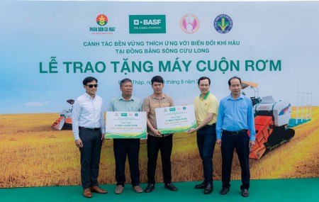 Phân bón Cà Mau mở lối canh tác lúa thích ứng biến đổi khí hậu