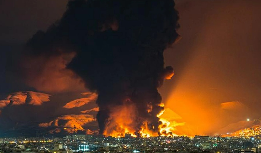 "Điểm nóng" Trung Đông ngày 31/8: Mỹ ném bom đảo Larak của Iran