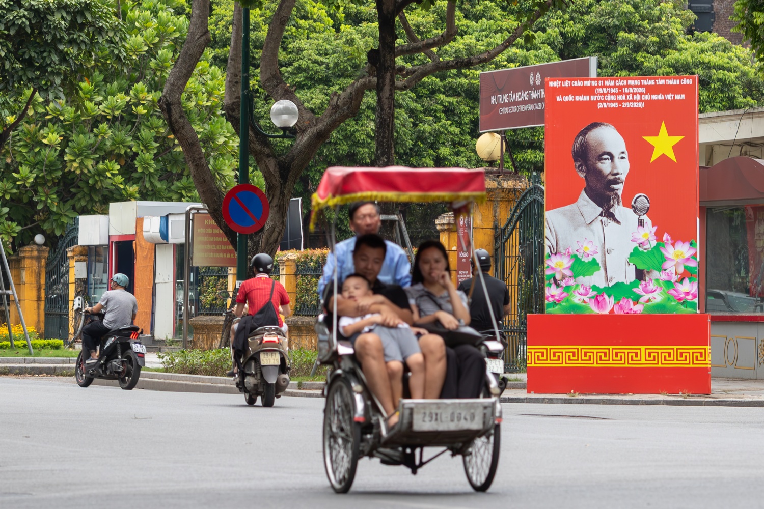 Hà Nội rực rỡ cờ hoa ngày Quốc khánh Hà Nội rực rỡ cờ hoa chào mừng ngày Quốc khánh 2/9
