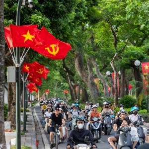 Hà Nội rực rỡ cờ hoa chào mừng ngày Quốc khánh 2/9